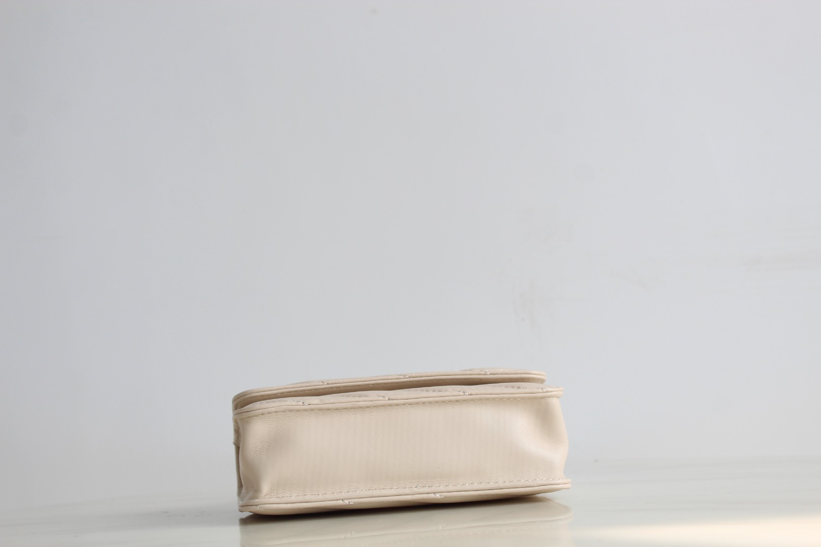 Tory Burch 白色 Tory Burch新款羊皮机车包 Kira手提链条包 选用柔软的羊皮材质