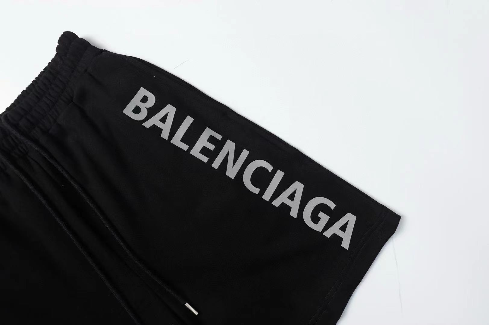 190 高版本BALENCIGA巴黎世家 反光字母印花短裤