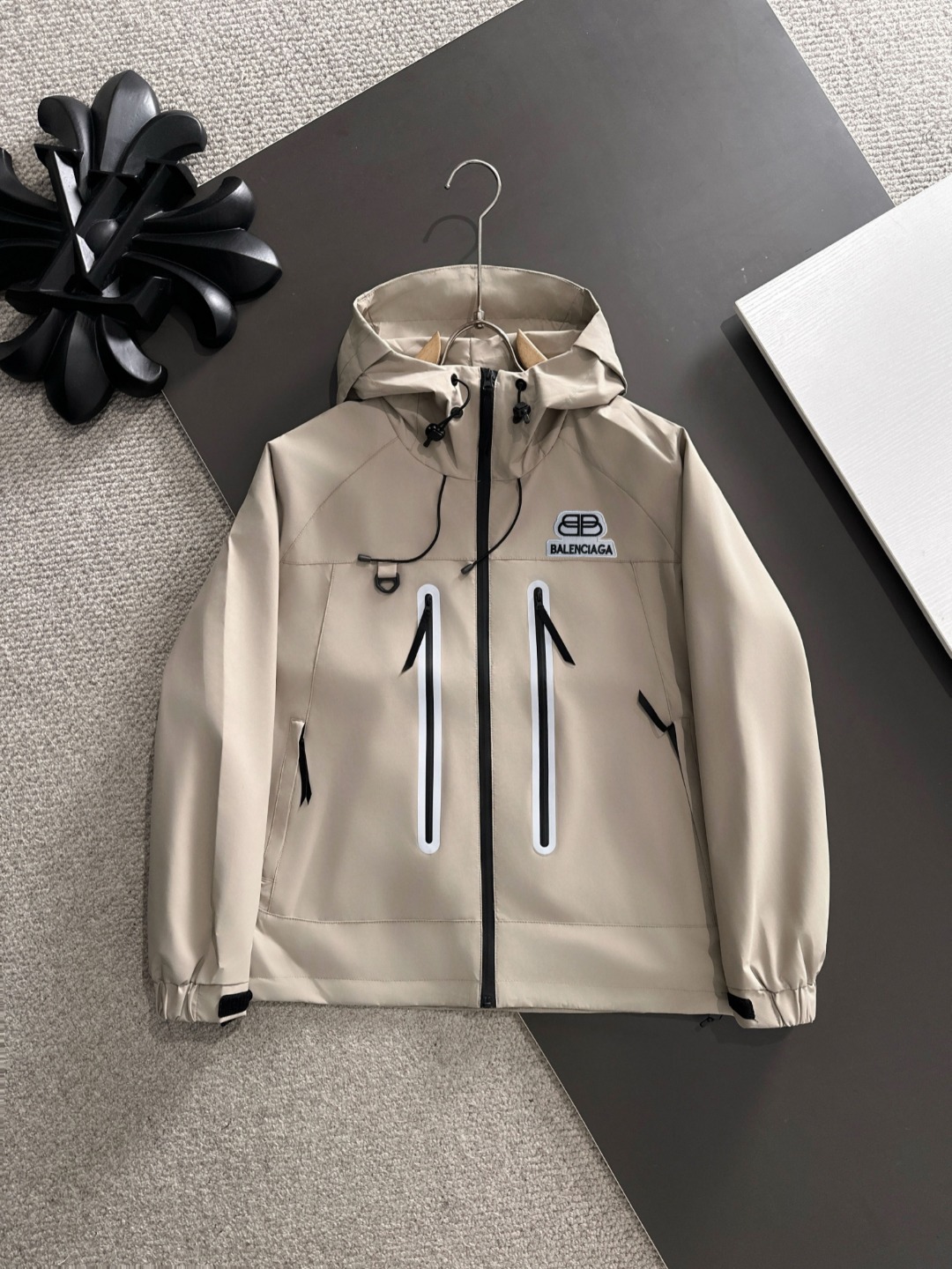 P230 Alta calidad BALENCIAGA/巴黎世家 Lanzamiento exclusivo de la nueva chaqueta reflectante de la colección de otoño-invie…