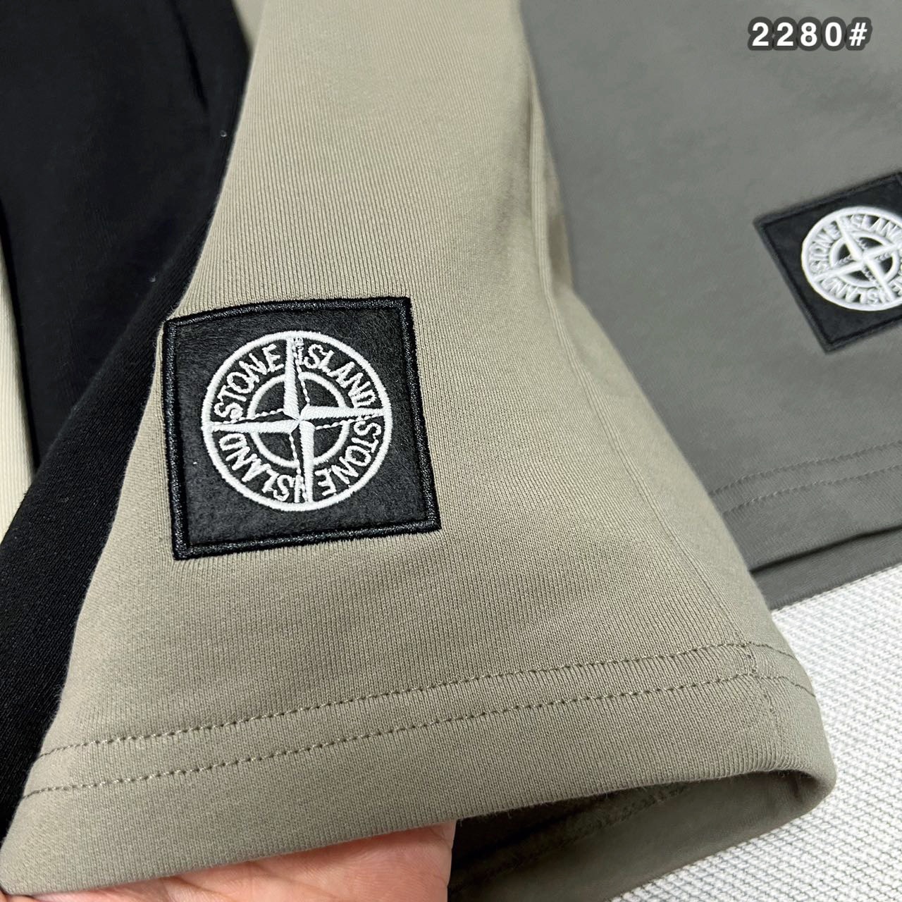 Qualité parfaite
 Stone Island Vêtements Shorts Noir Gris Broderie de fleurs Coton