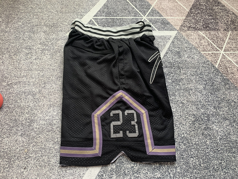 Mitchell & Ness x Just Don Chicago Bulls Jordan Embroidery Basketball Shorts - 图片 4