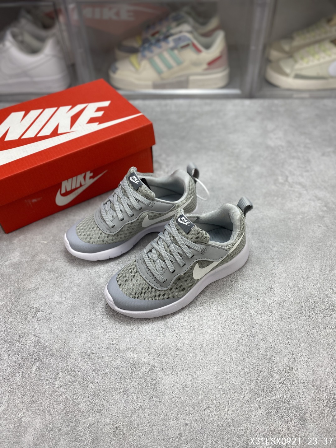 图片[4]-🈴️ Nike/耐克 童鞋 超轻量泡棉中底，客供原厂呼吸透气网面❗️北美市场最为畅销款式，瞩目造型，简约风范❗️耐克Nike Tanjun伦敦系列简约休闲情侣缓震轻便百搭跑步鞋。 类型：童鞋 #X31LSX0921 23-37 尺码：23 24 25 26 27 28 29 30 31 32 33 34 35 36 37-选品中心