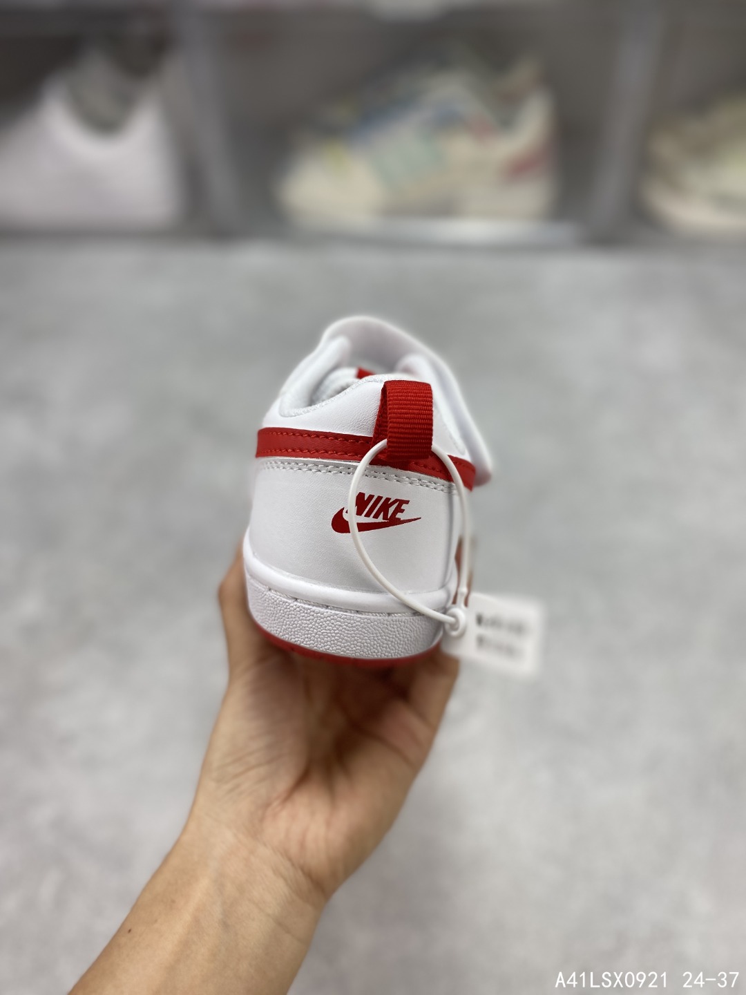 图片[7]-【童鞋🎉开学季耐克童鞋🎉开学季 Nike Court Borough Low 2 低帮小AJ1百搭透气休闲运动板鞋儿童运动篮球鞋 婴童魔术贴运动童鞋🎉开学季，助力小宝贝开启新征程。该鞋款伴孩子尽情畅玩，鞋面和外底采用经久耐穿的材料，搭配便于穿脱的固定带设计，演绎经典外观。匠心鞋头和中足设计，为小脚丫营造充裕空间，令孩子畅享非凡舒适的日常穿着体验。弹性鞋带，魔术贴粘扣式固定带，双缝线细节。 #A41LSX0921 24-37 类型：儿童鞋🎉开学季 货号：BQ5451 尺码：24-37含半码-选品中心