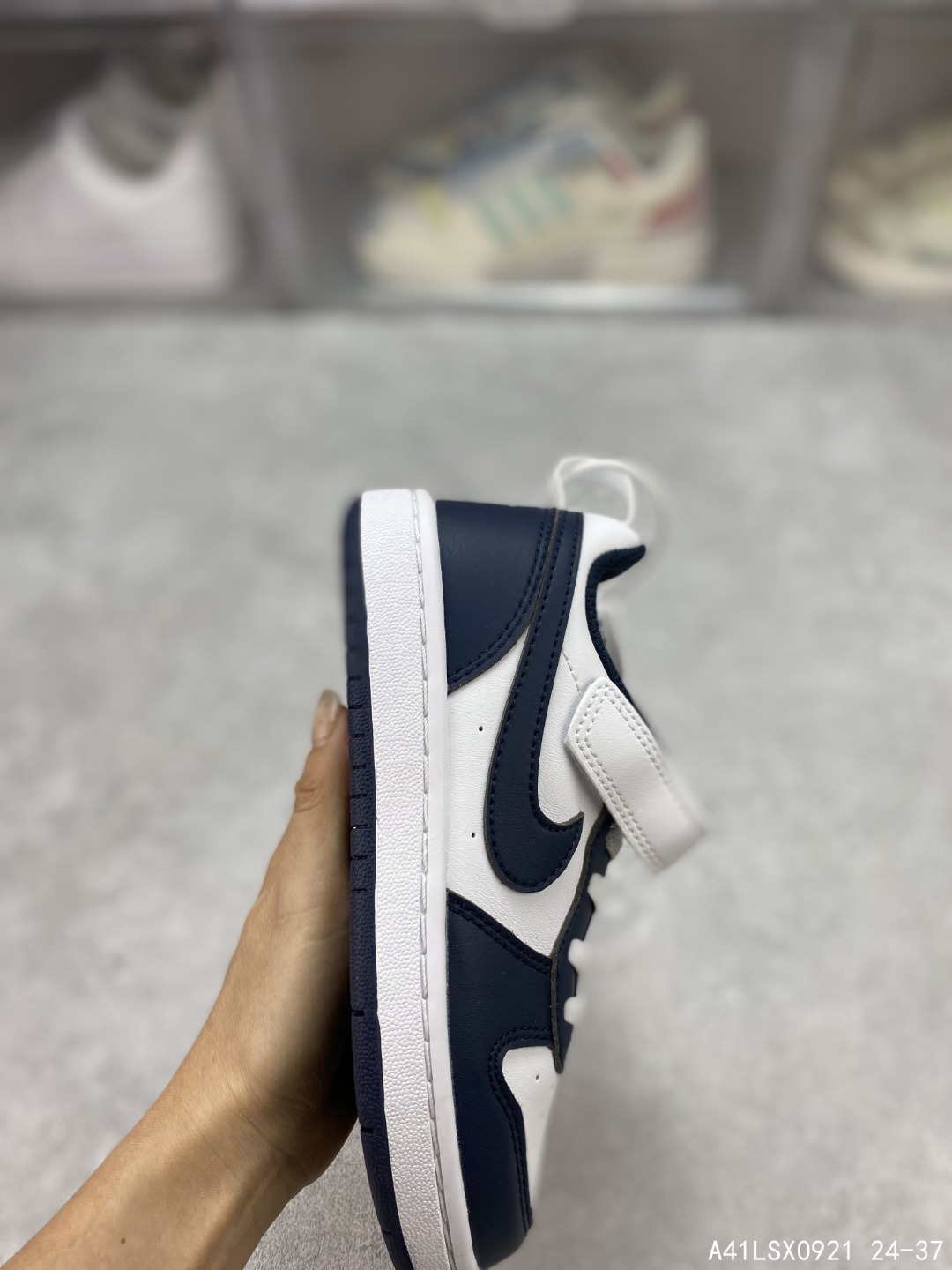 图片[6]-【童鞋🎉开学季耐克童鞋🎉开学季 Nike Court Borough Low 2 低帮小AJ1百搭透气休闲运动板鞋儿童运动篮球鞋 婴童魔术贴运动童鞋🎉开学季，助力小宝贝开启新征程。该鞋款伴孩子尽情畅玩，鞋面和外底采用经久耐穿的材料，搭配便于穿脱的固定带设计，演绎经典外观。匠心鞋头和中足设计，为小脚丫营造充裕空间，令孩子畅享非凡舒适的日常穿着体验。弹性鞋带，魔术贴粘扣式固定带，双缝线细节。 #A41LSX0921 24-37 类型：儿童鞋🎉开学季 货号：BQ5451 尺码：24-37含半码-选品中心