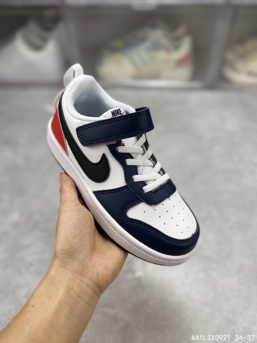 图片[3]-🈴️ 【童鞋🎉开学季耐克童鞋🎉开学季 Nike Court Borough Low 2 低帮小AJ1百搭透气休闲运动板鞋儿童运动篮球鞋 婴童魔术贴运动童鞋🎉开学季，助力小宝贝开启新征程。该鞋款伴孩子尽情畅玩，鞋面和外底采用经久耐穿的材料，搭配便于穿脱的固定带设计，演绎经典外观。匠心鞋头和中足设计，为小脚丫营造充裕空间，令孩子畅享非凡舒适的日常穿着体验。弹性鞋带，魔术贴粘扣式固定带，双缝线细节。 #A41LSX0921 24-37 类型：儿童鞋🎉开学季 货号：BQ5451 尺码：24-37含半码-选品中心