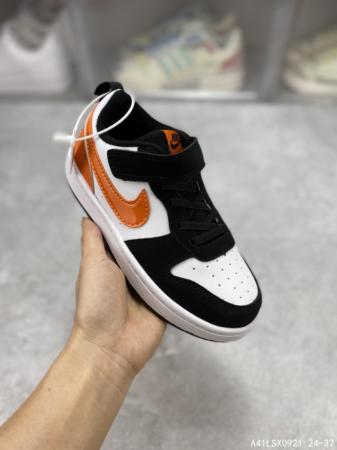 图片[6]-🈴️ 【童鞋🎉开学季耐克童鞋🎉开学季 Nike Court Borough Low 2 低帮小AJ1百搭透气休闲运动板鞋儿童运动篮球鞋 婴童魔术贴运动童鞋🎉开学季，助力小宝贝开启新征程。该鞋款伴孩子尽情畅玩，鞋面和外底采用经久耐穿的材料，搭配便于穿脱的固定带设计，演绎经典外观。匠心鞋头和中足设计，为小脚丫营造充裕空间，令孩子畅享非凡舒适的日常穿着体验。弹性鞋带，魔术贴粘扣式固定带，双缝线细节。 #A41LSX0921 24-37 类型：儿童鞋🎉开学季 货号：BQ5451 尺码：24-37含半码-选品中心