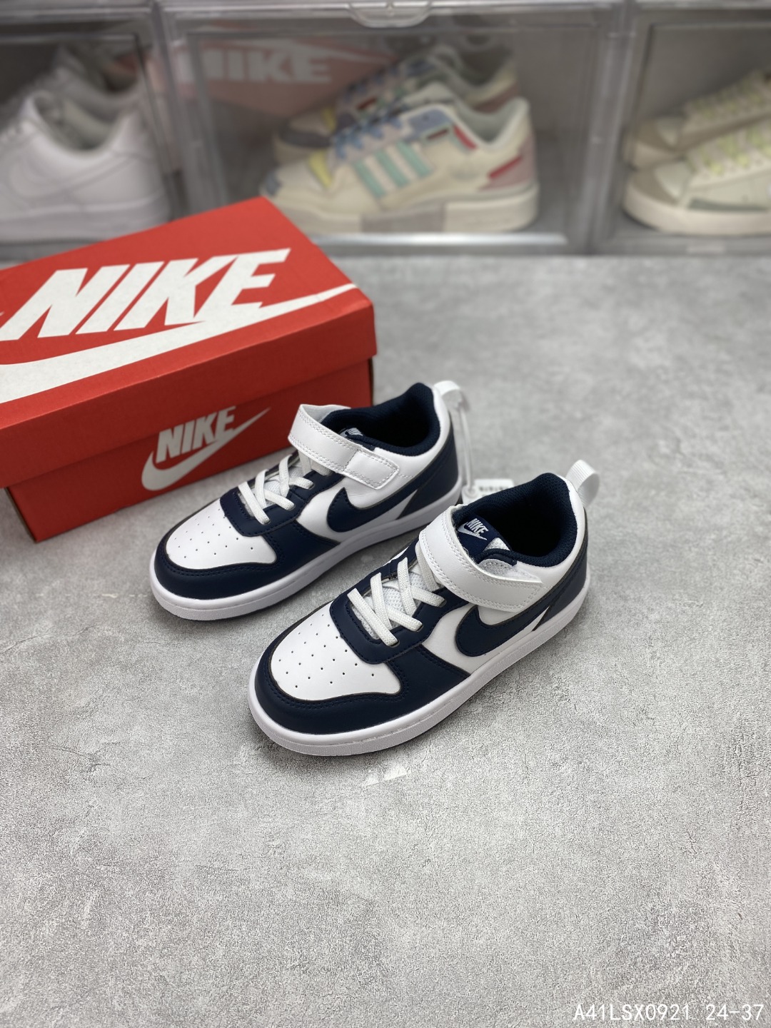 图片[2]-🈴️ 【童鞋🎉开学季耐克童鞋🎉开学季 Nike Court Borough Low 2 低帮小AJ1百搭透气休闲运动板鞋儿童运动篮球鞋 婴童魔术贴运动童鞋🎉开学季，助力小宝贝开启新征程。该鞋款伴孩子尽情畅玩，鞋面和外底采用经久耐穿的材料，搭配便于穿脱的固定带设计，演绎经典外观。匠心鞋头和中足设计，为小脚丫营造充裕空间，令孩子畅享非凡舒适的日常穿着体验。弹性鞋带，魔术贴粘扣式固定带，双缝线细节。 #A41LSX0921 24-37 类型：儿童鞋🎉开学季 货号：BQ5451 尺码：24-37含半码-选品中心