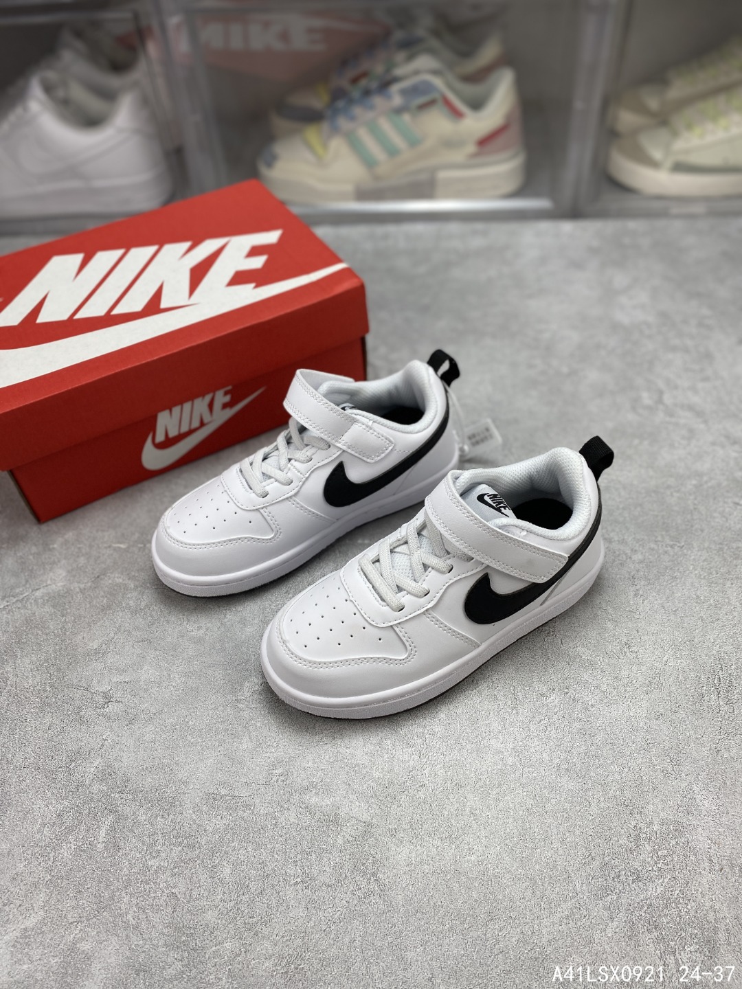 图片[7]-🈴️ 【童鞋🎉开学季耐克童鞋🎉开学季 Nike Court Borough Low 2 低帮小AJ1百搭透气休闲运动板鞋儿童运动篮球鞋 婴童魔术贴运动童鞋🎉开学季，助力小宝贝开启新征程。该鞋款伴孩子尽情畅玩，鞋面和外底采用经久耐穿的材料，搭配便于穿脱的固定带设计，演绎经典外观。匠心鞋头和中足设计，为小脚丫营造充裕空间，令孩子畅享非凡舒适的日常穿着体验。弹性鞋带，魔术贴粘扣式固定带，双缝线细节。 #A41LSX0921 24-37 类型：儿童鞋🎉开学季 货号：BQ5451 尺码：24-37含半码-选品中心