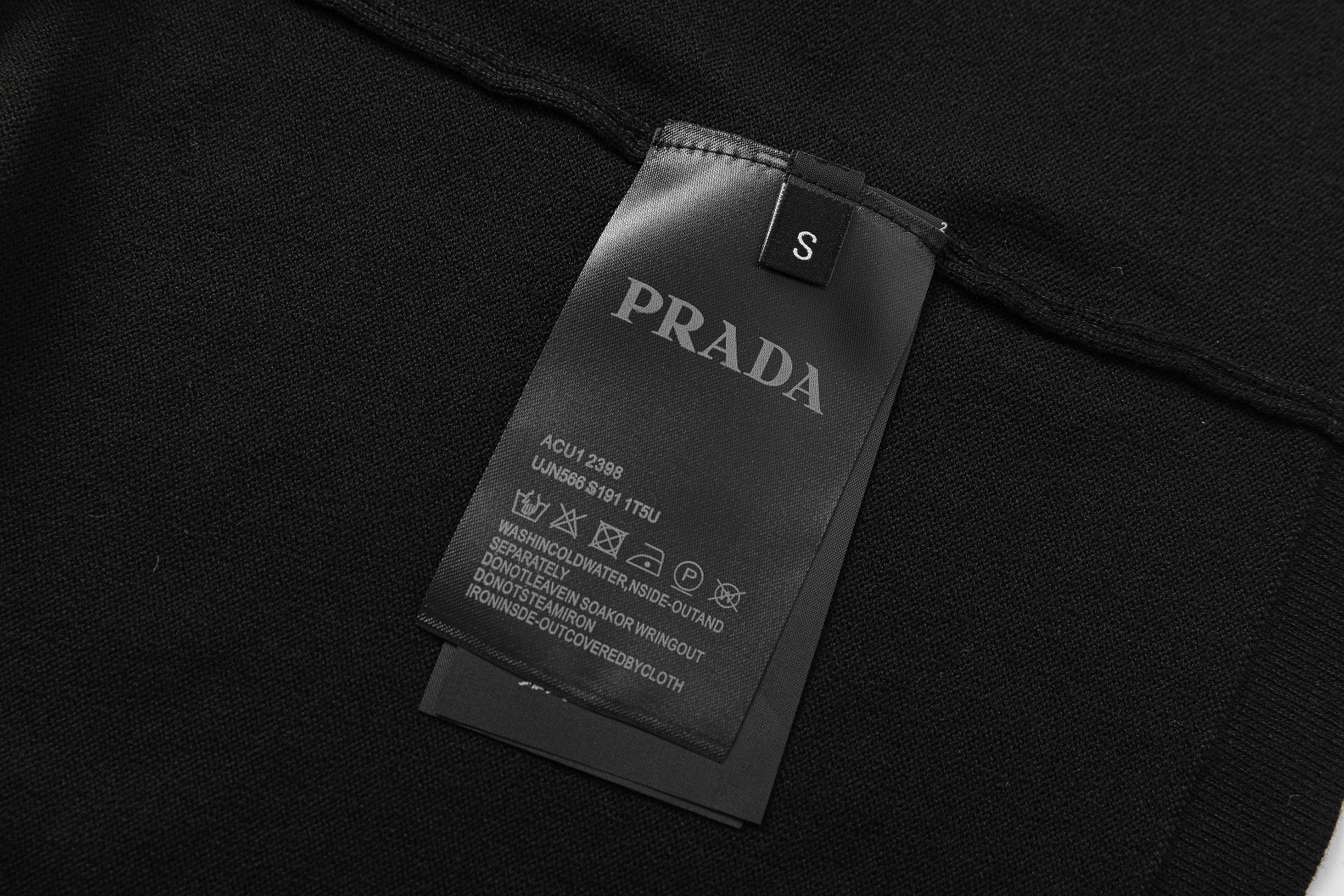 210 Prada/普拉达 新款提花针织圆领polo 含羊毛