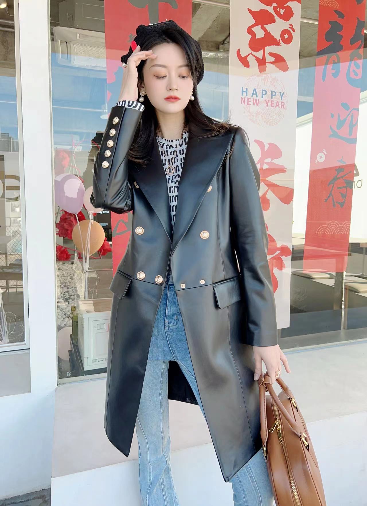 High-End Female Suit: Barman Long Suit with Lion Head Button, Sheep Skin, Gold Black Design - 图片 4