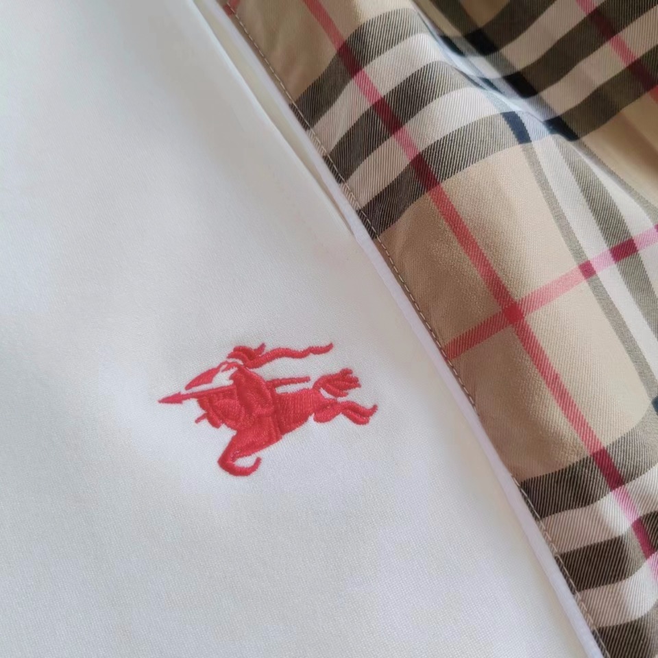 细节图 BURBERRY/巴宝莉 经典织带拼接LoGO标识短裤 侧边织带 五分裤