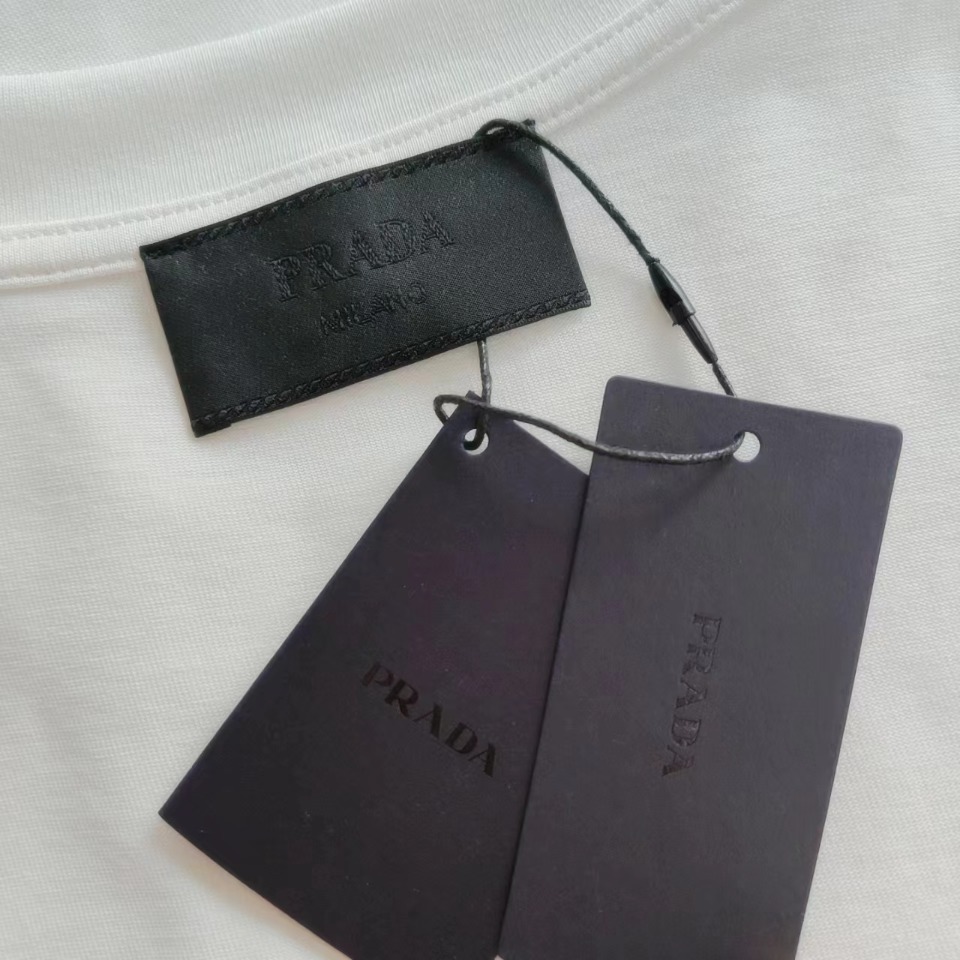 实拍细节图 PRADA 普拉达 拉链口袋三角标Logo短袖T桖