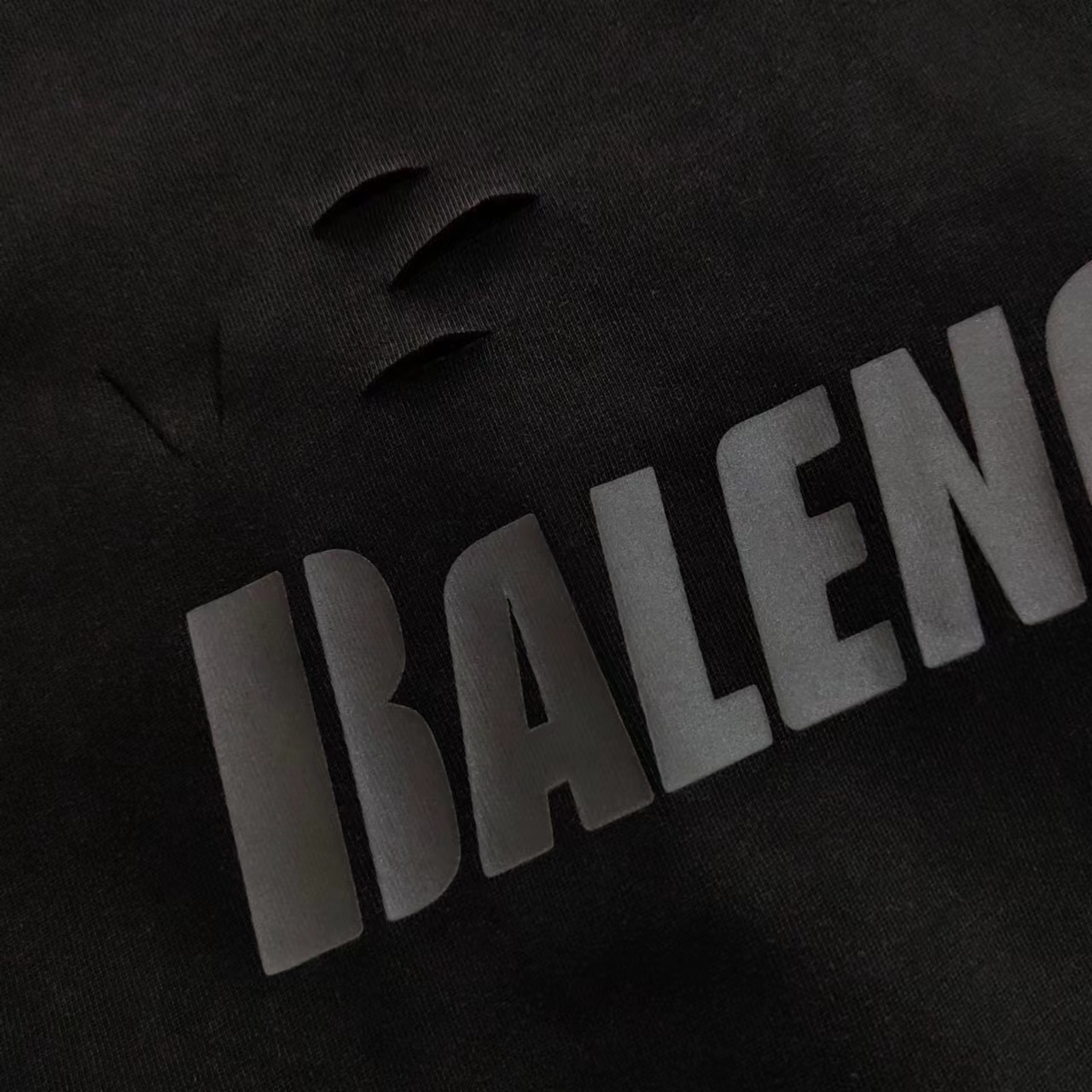 实拍细节图 +尺码表 巴黎世家 Balenciaga洗水大破坏Logo撕裂短袖