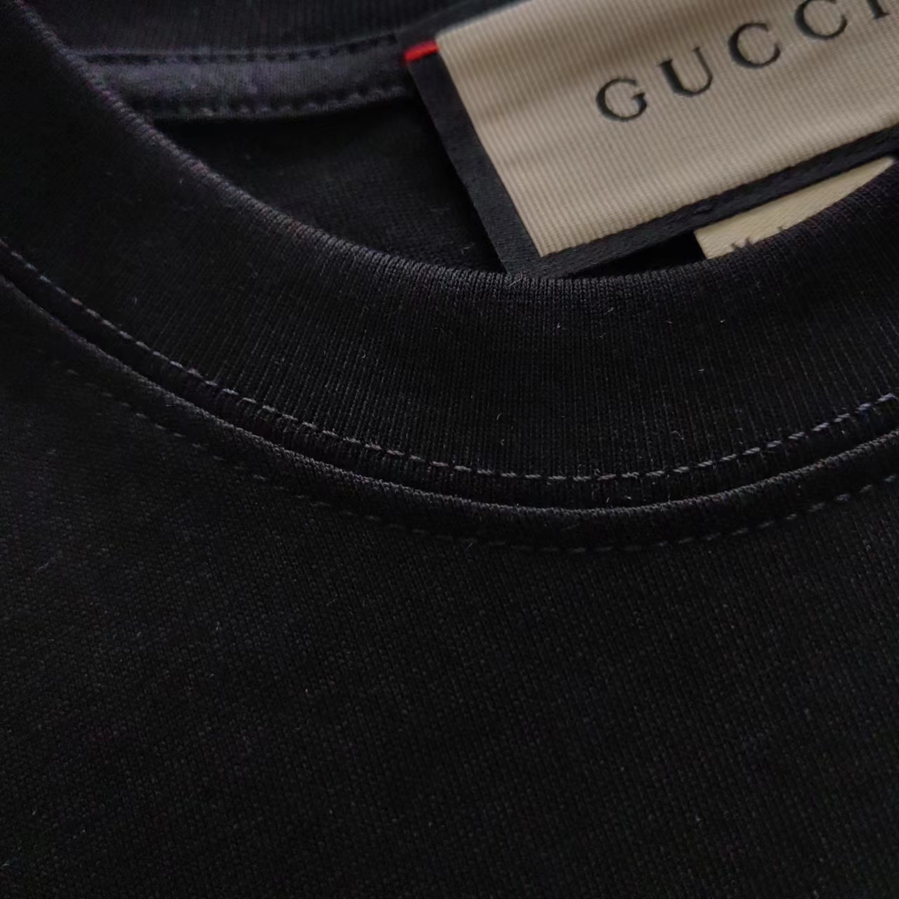 实拍细节图+尺码表 Gucci/古驰 24ss 暗纹3D压纹大LOGO字母圆领短袖T桖