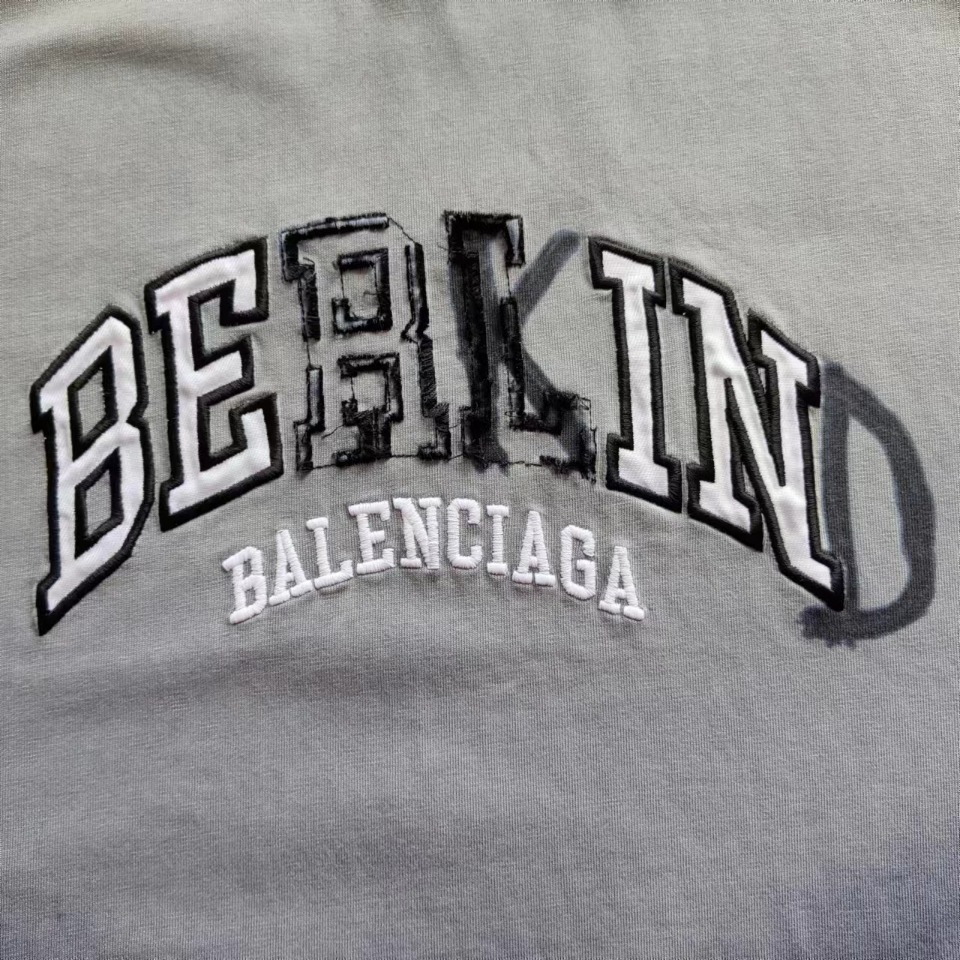 实拍细节图+尺码表 巴黎世家Balenciag Be kind 牙刷绣短袖 刺绣区分