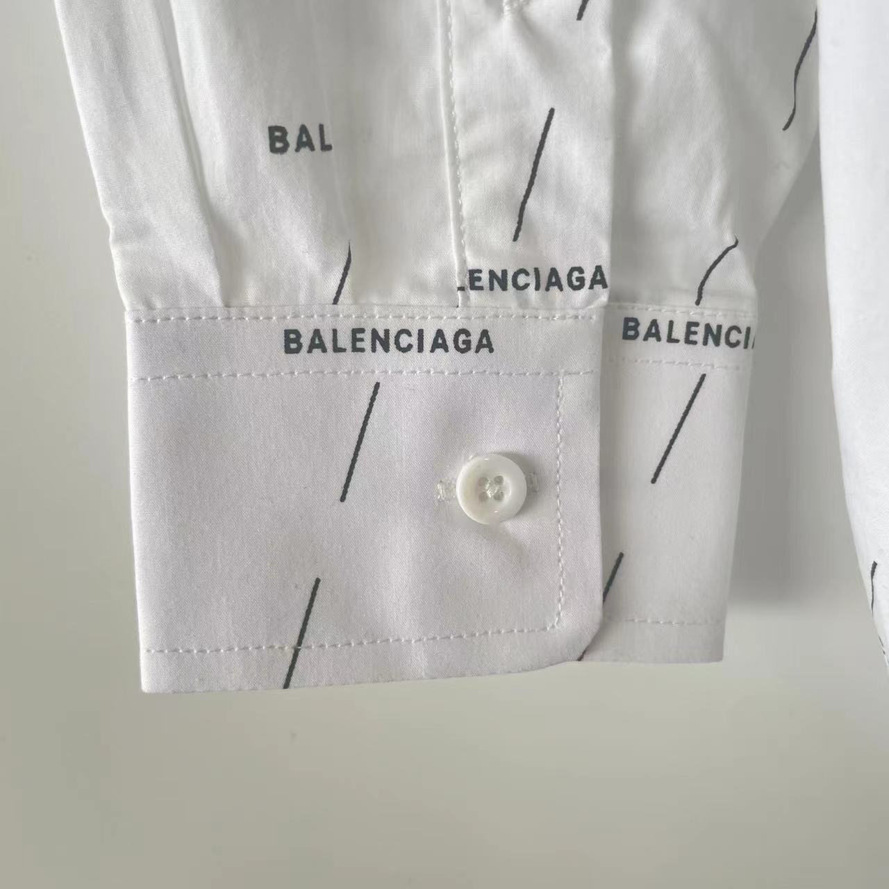 实拍细节图+尺码表 Balenciaga 巴黎世家全身字母满印府绸薄款长袖宽松衬衫