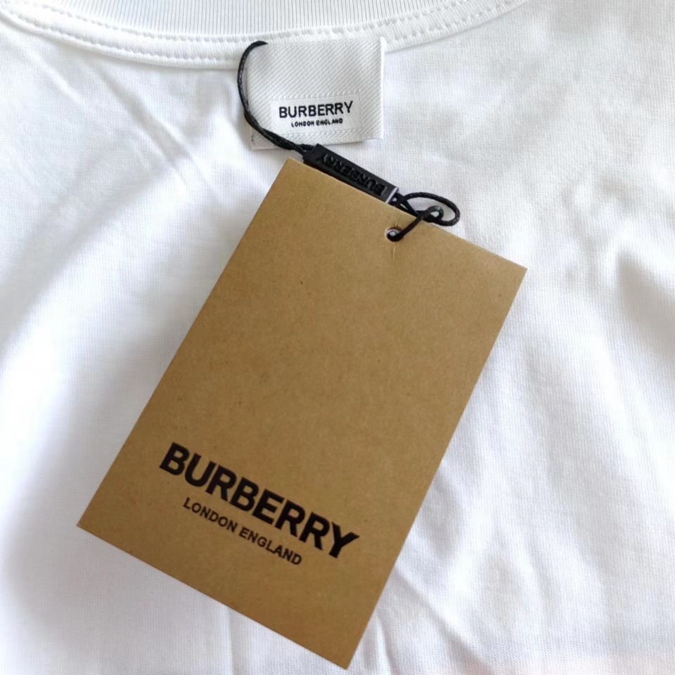 实拍细节图 +尺码表 Burberry/巴宝莉 24SS压胶TB字母圆领短袖T桖