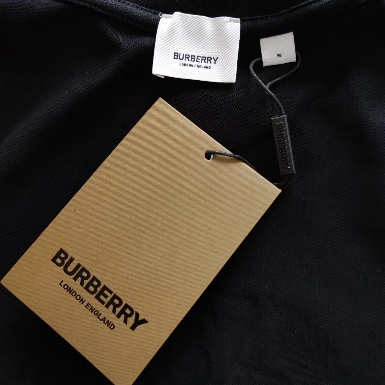 实拍细节图 +尺码表 BURBERRY:巴宝莉 蓝色刺绣小标后幅发泡印短袖T恤