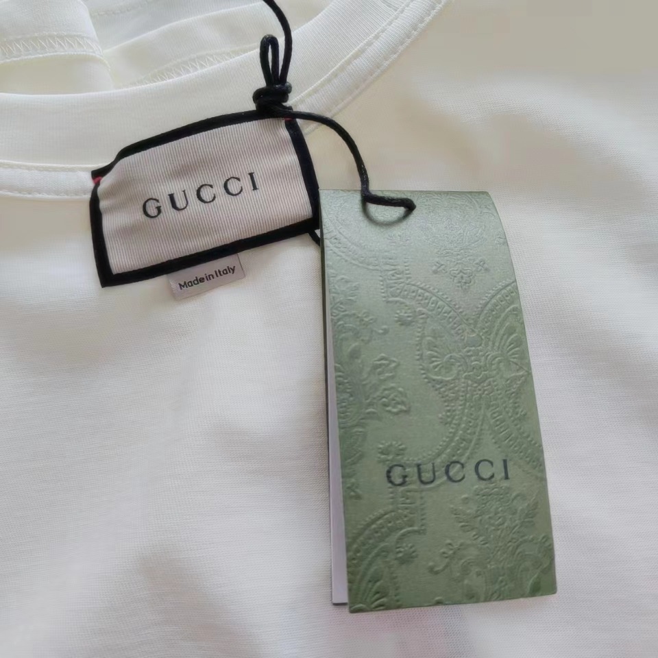 130 实拍细节图+尺码表 Gucci/古驰 2024早春四色草莓印花T恤