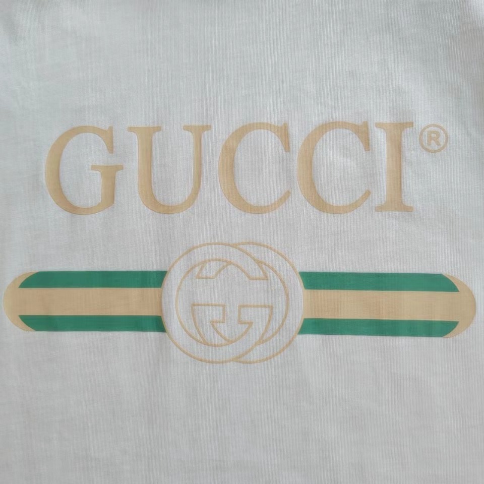 130 实拍细节图 +尺码表 GUCCI 古驰 经典logo烫金印花圆领T恤