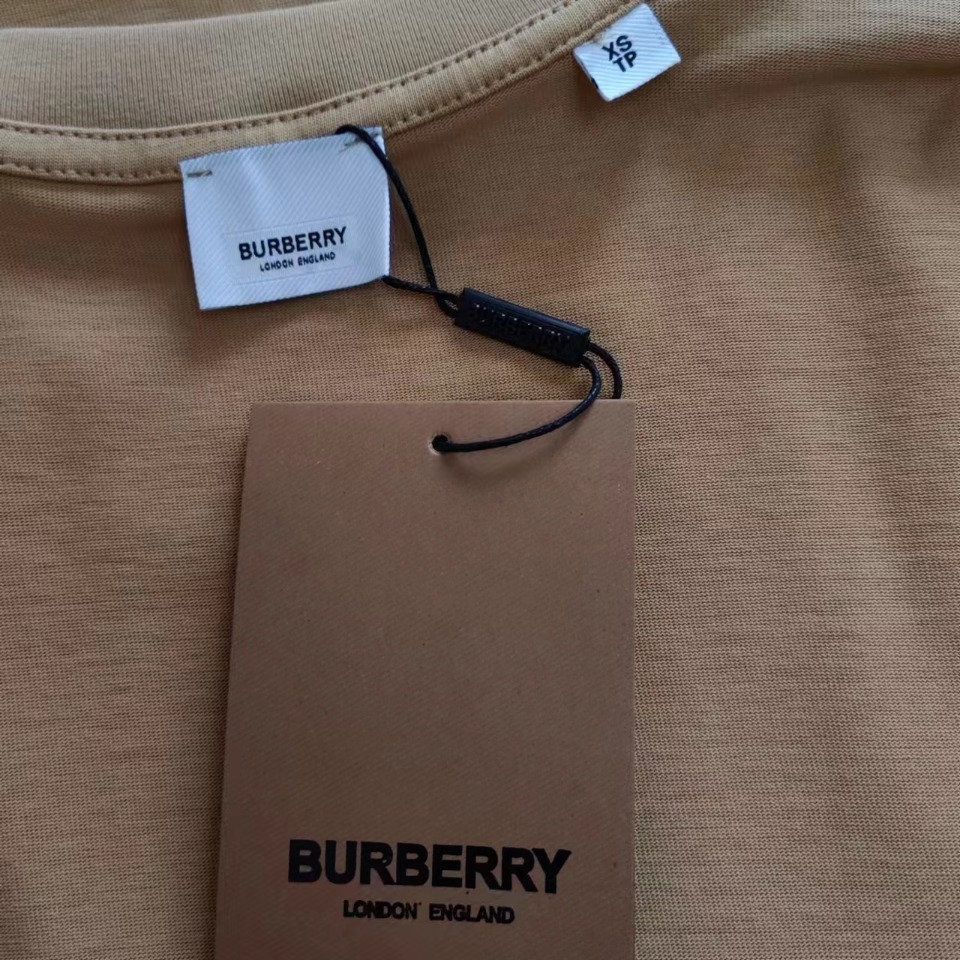 实拍细节图+细节图 BURBERRY 巴宝莉 24新款战马炫彩烫花短袖T恤