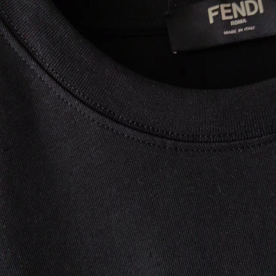 实拍细节图+细节图 Fendi/芬迪24ss 3D肩部小怪兽小眼睛短袖T桖