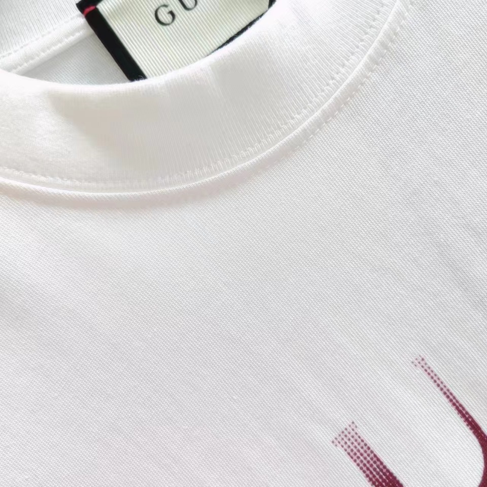 实拍细节图+尺码表 Gucci/古驰 24ss 渐变字母logo短袖