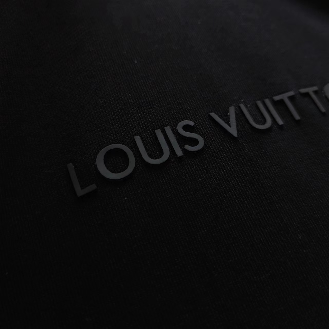 实拍细节图+尺码表 Louis Vuitton/LV路易威登 24ss 胸前小字母压胶短袖T恤