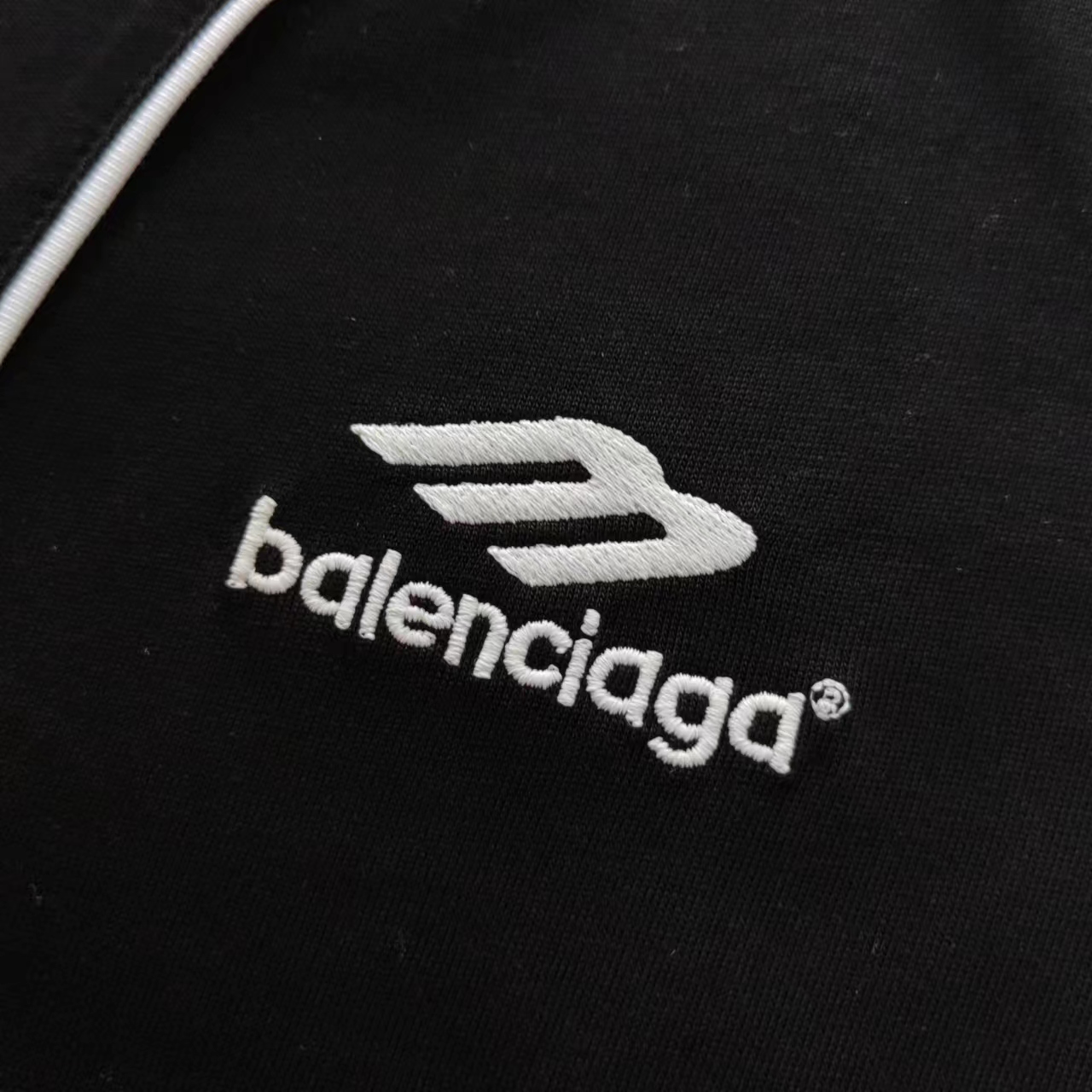 实拍细节图+尺码表 巴黎世家 Balenciaga 足球10号上海限定曼联球服长袖