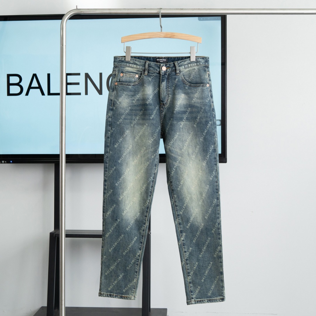 P225 Nuevo Balenciaga jeans vaqueros, muy cómodos de llevar. Discreto pero lujoso, ¡se ve muy elegante! Tejido de denim…