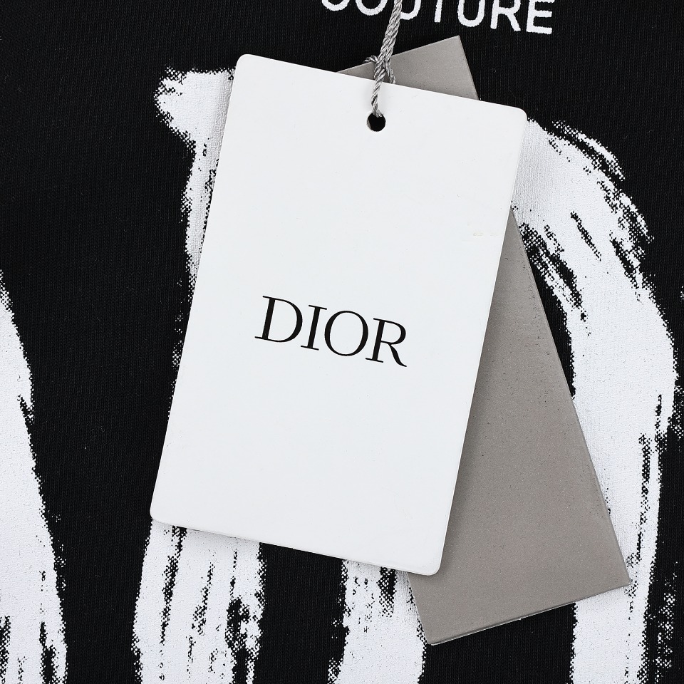 140 Dior/ 迪奥CD 24ss字母大logo手绘印花短袖T恤