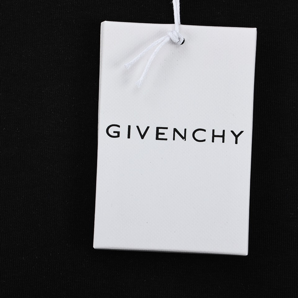 GIVENCHY/纪梵希GVC四宫格 彩绘字母印花圆领短袖T恤