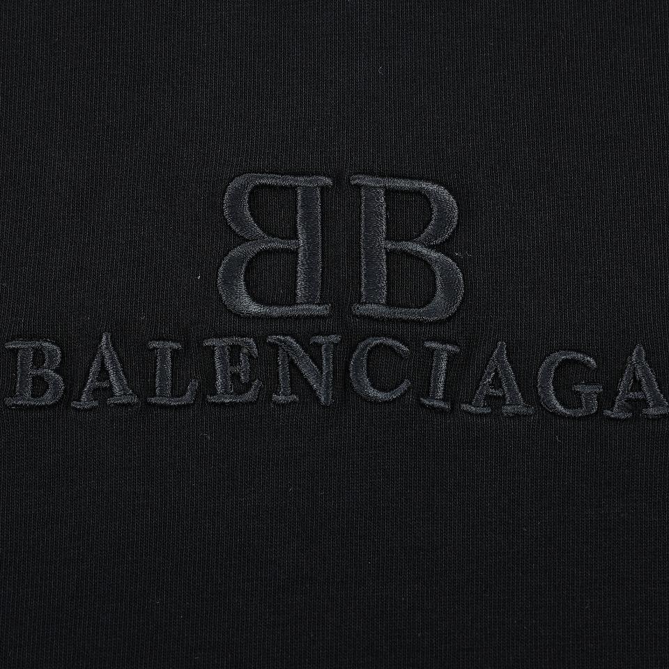 Balenciaga巴黎世家BLCG24ss 破坏下摆流苏BB刺绣短袖T恤