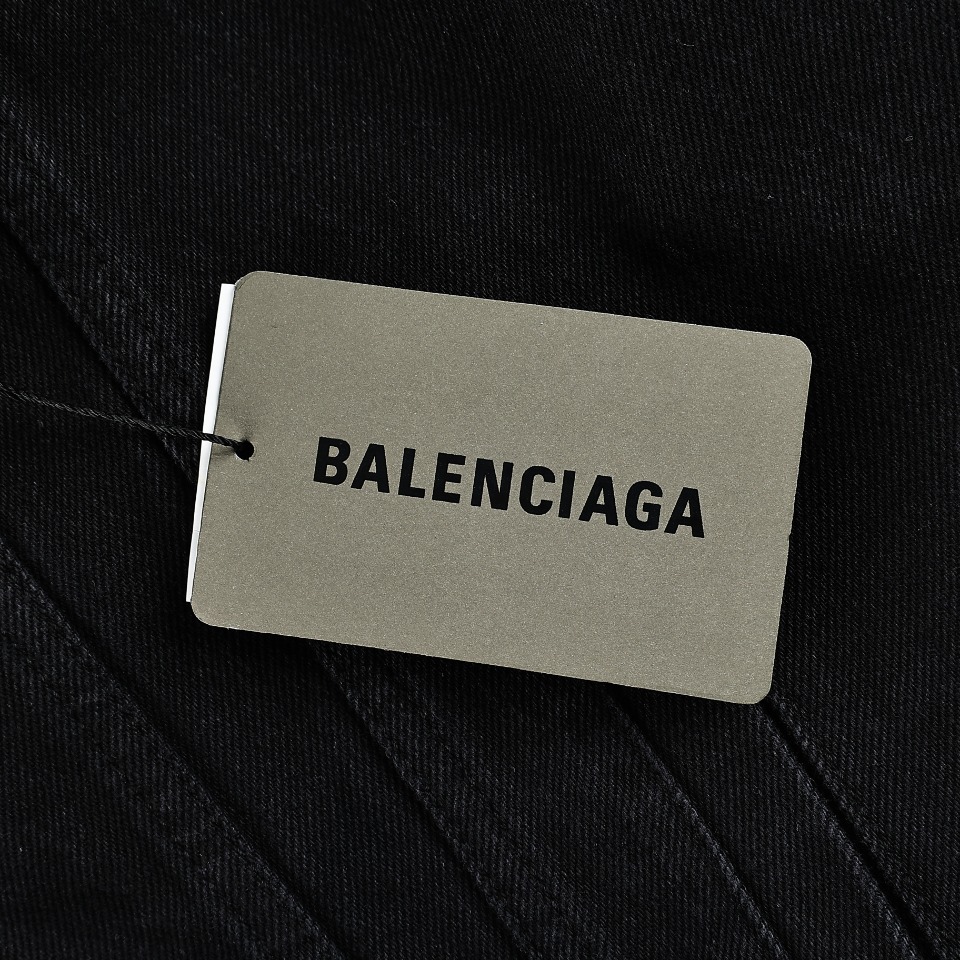 BALENCIAGA/巴黎世家BLCG 23SS 水洗梵文铁塔牛仔夹克外套