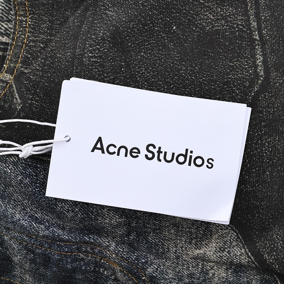 Acne Studios 错视数码腰带拉链扣子3D打印牛仔裤