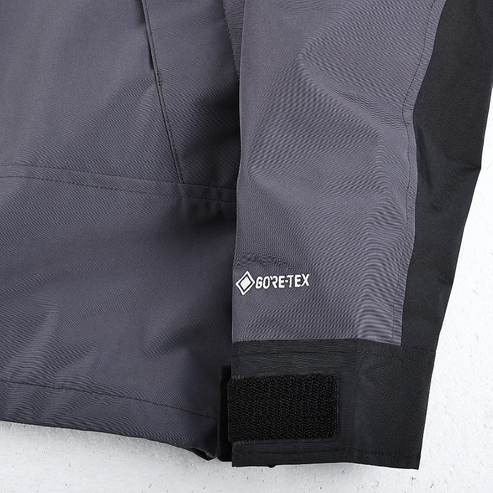 The North face 1990 TNF 23ss Mountain Gore-Tex 经典北面GTX排扣连帽夹克冲锋衣