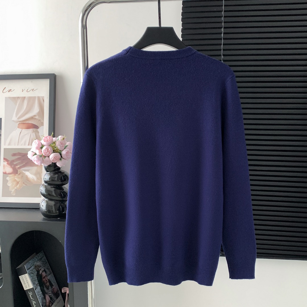 Fashion Update: High-Quality Sweaters by Givenchy and Vansh in Pollane Color - 图片 2
