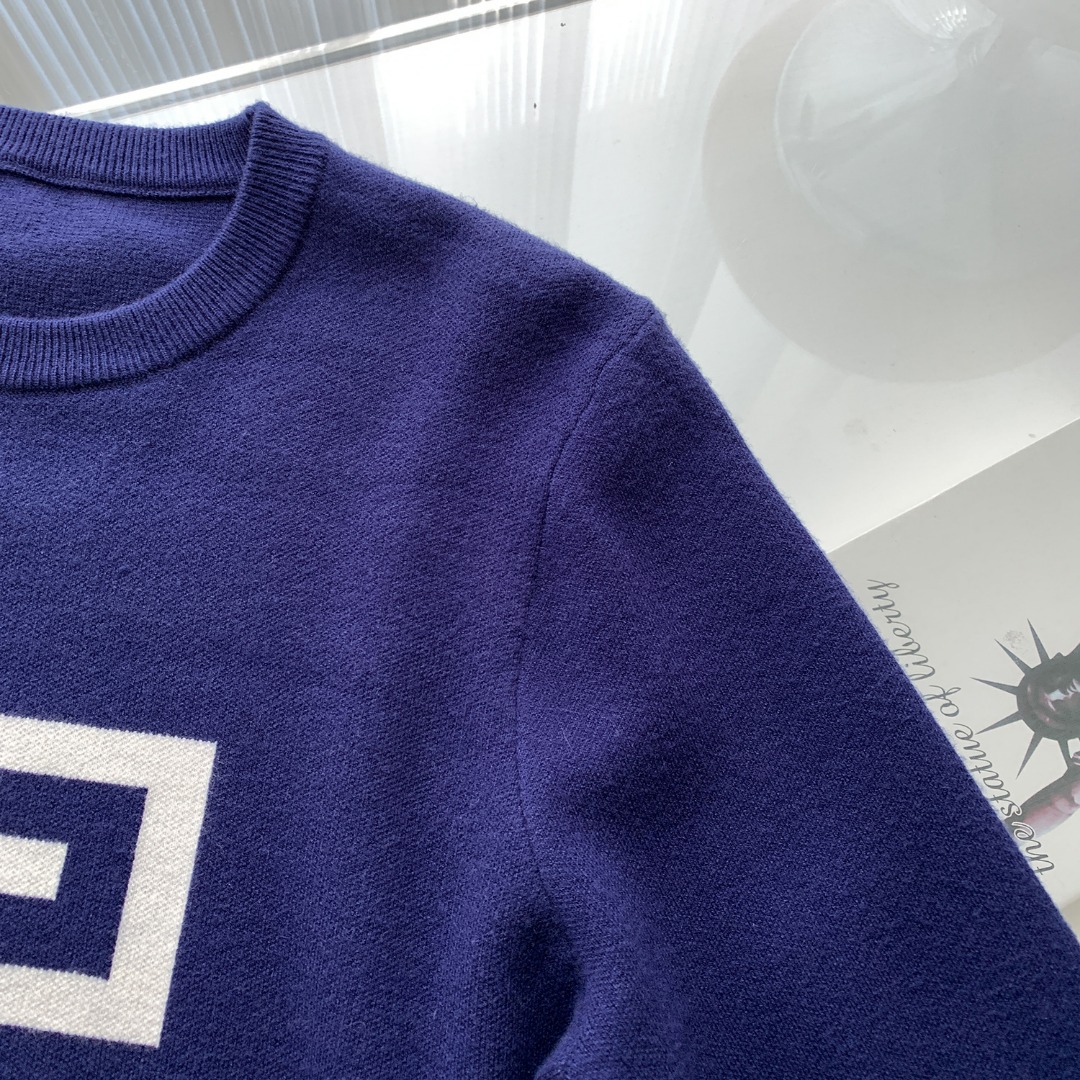 Fashion Update: High-Quality Sweaters by Givenchy and Vansh in Pollane Color - 图片 4