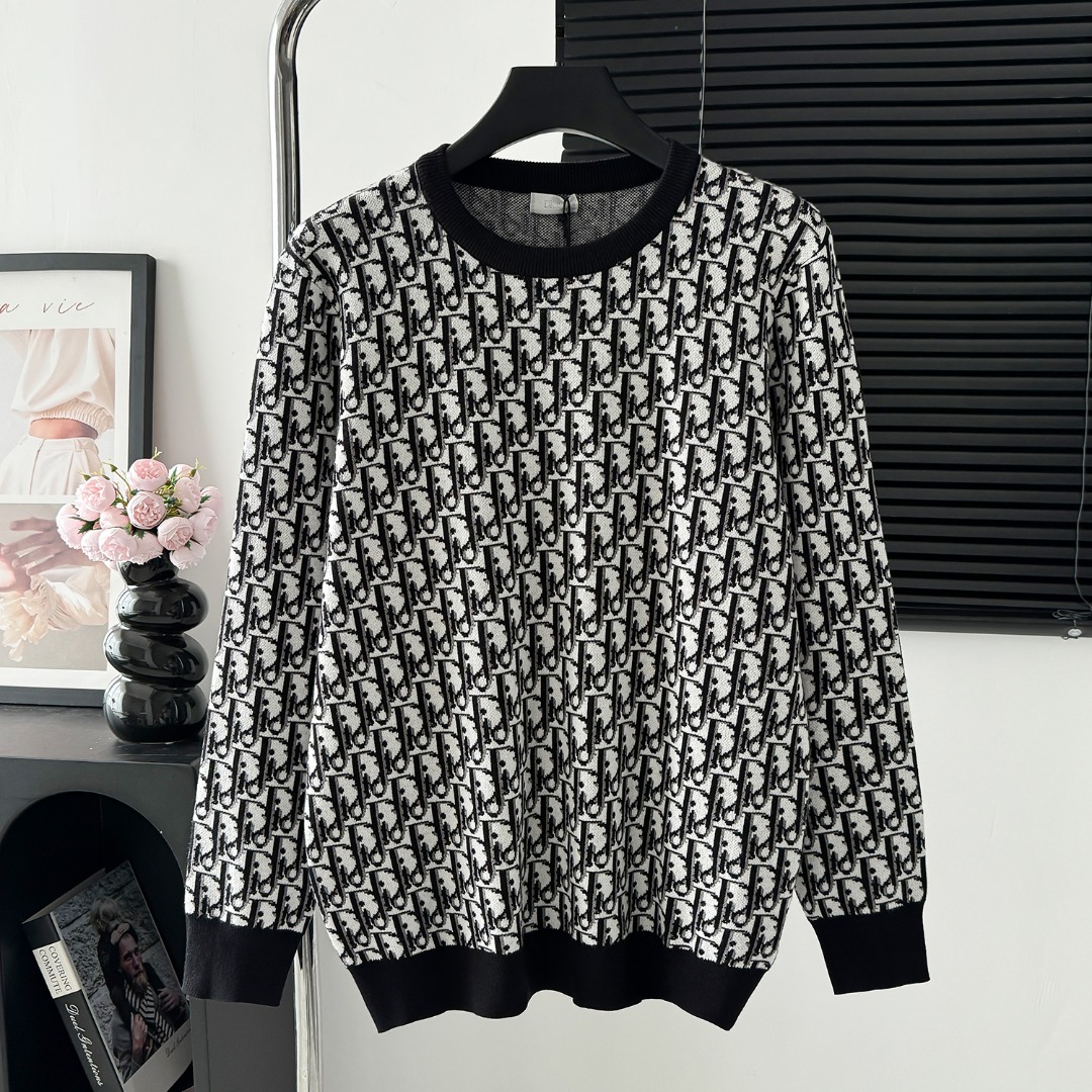 Trendy Round-Collar Sweater in Dior’s Autumn/Winter Collection: CDC M81 Details. - 图片 1