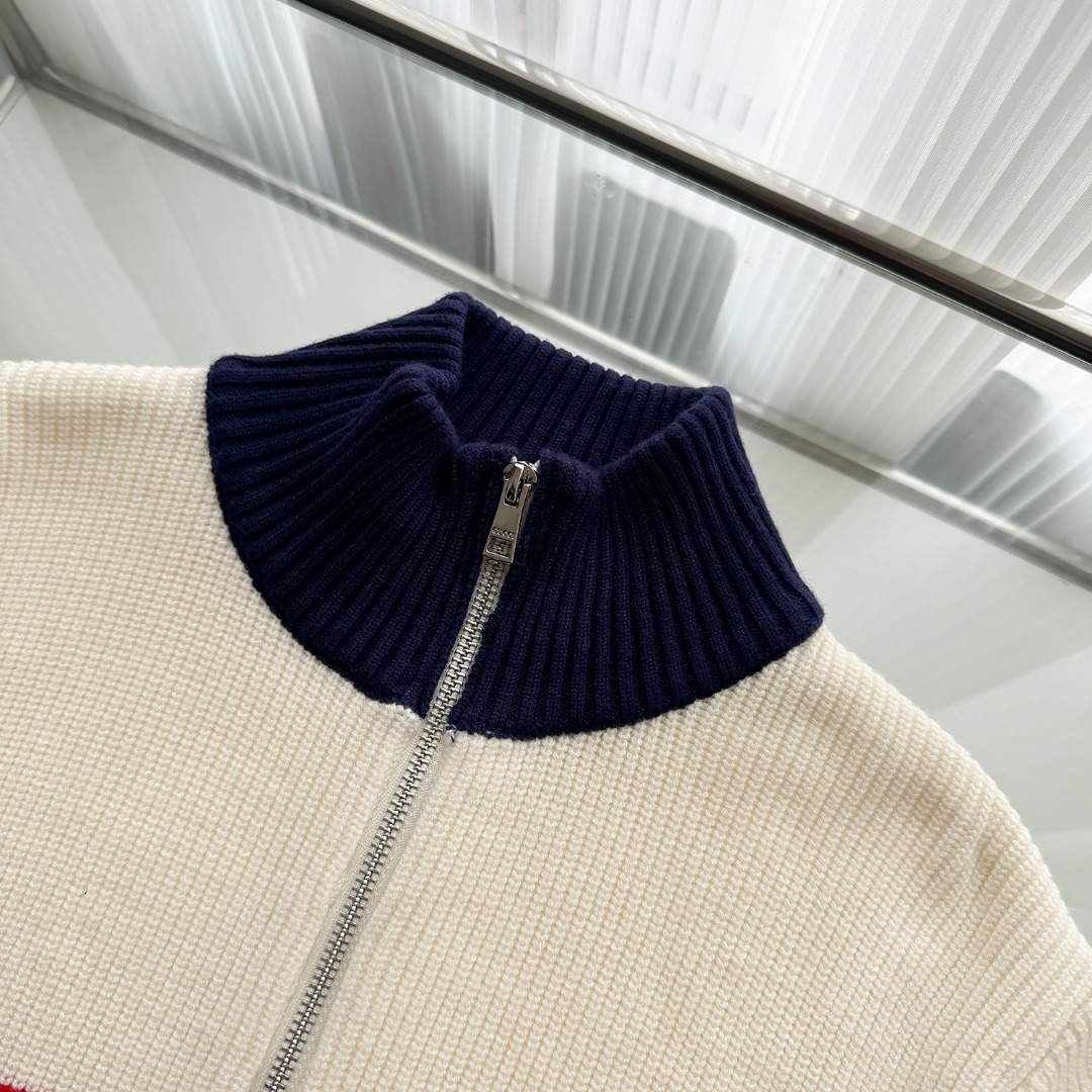 High-Quality Italian Fabric Sweaters and Shirts by CDC M88: Gucchi Logo, Durable, Stylish, Various Sizes - 图片 3