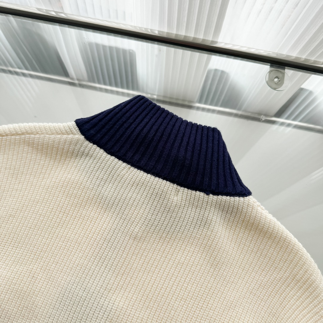 High-Quality Italian Fabric Sweaters and Shirts by CDC M88: Gucchi Logo, Durable, Stylish, Various Sizes - 图片 5