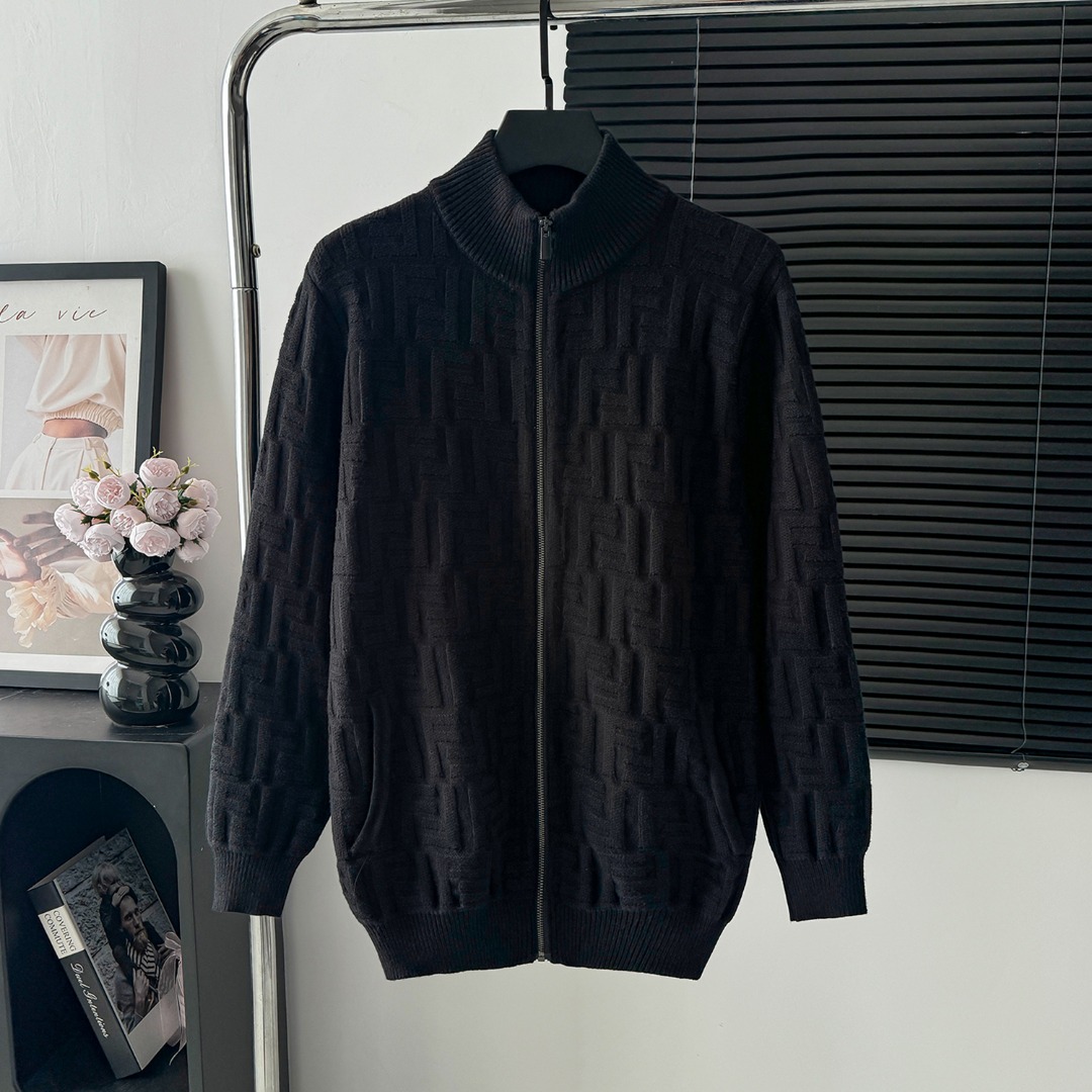 Latest Italian Tweed Fabrics at FENDI FINDI: High-Quality Knits in Black for Sweaters and Shirts - 图片 1