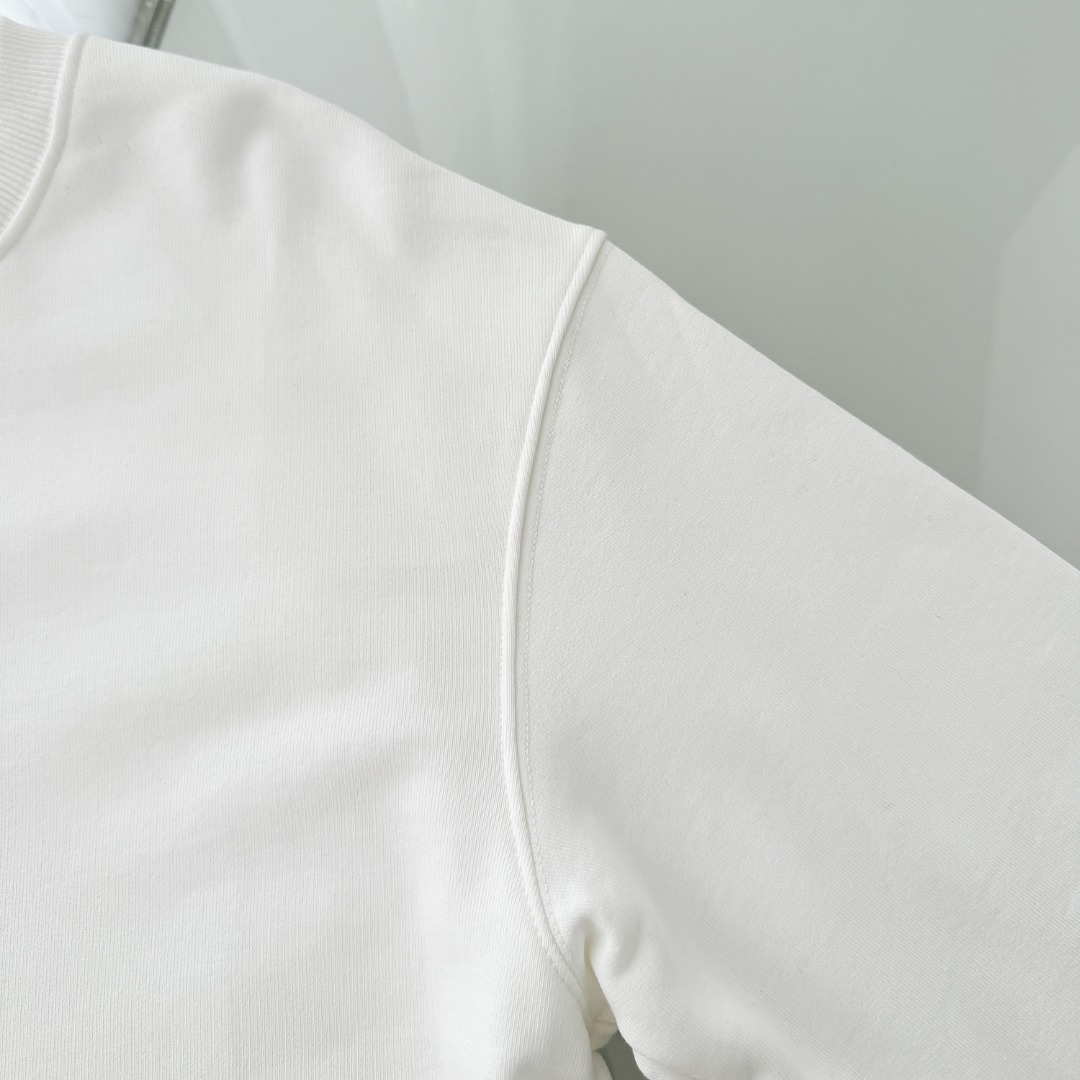 CDC W207: Hand-Painted Collar Clothes in Heavy Cotton Fabric, Black and White Options. - 图片 6