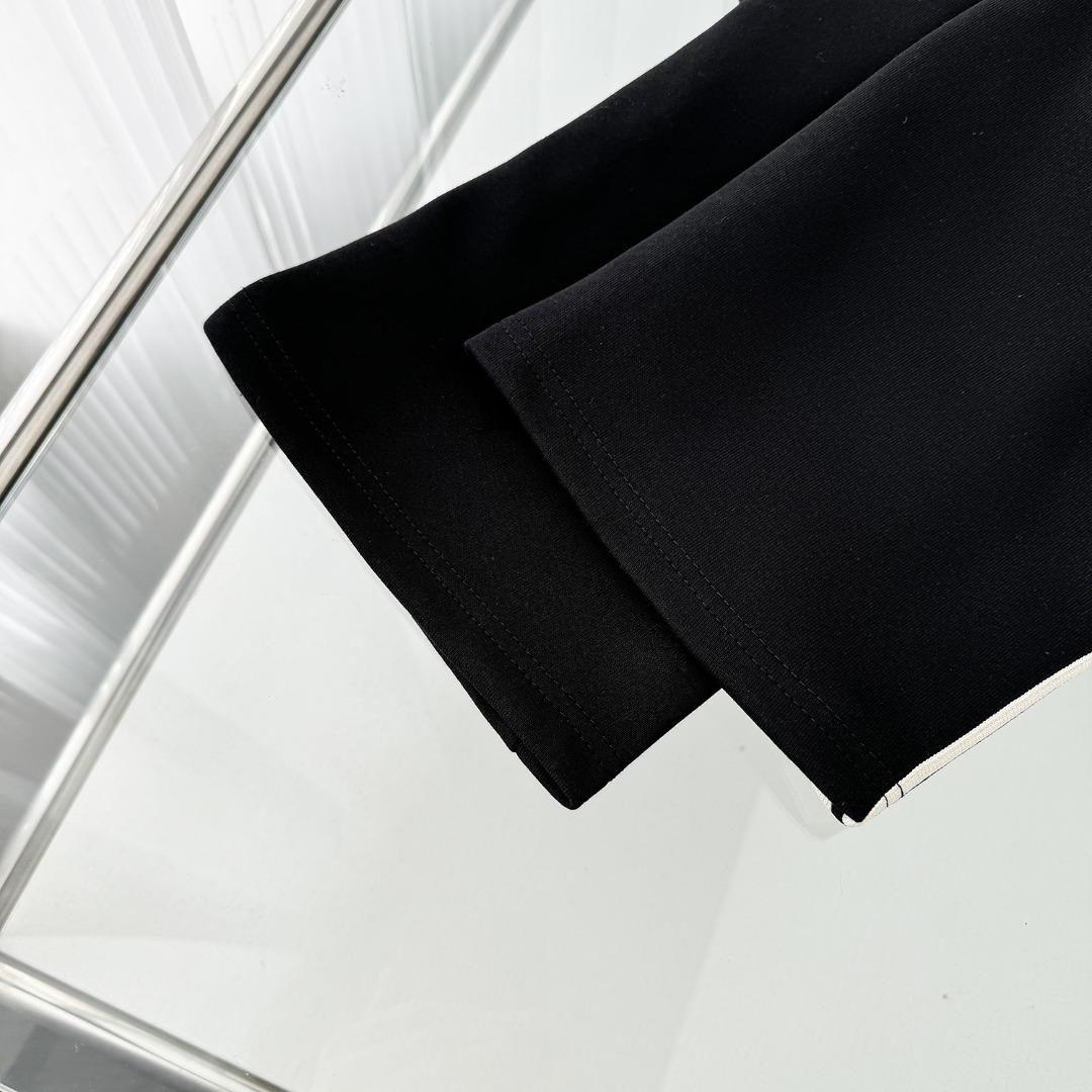 Fashion Summary: CDC W129 Celine Roman Gold-Coated Health Fabric in Black, Various Sizes - 图片 8