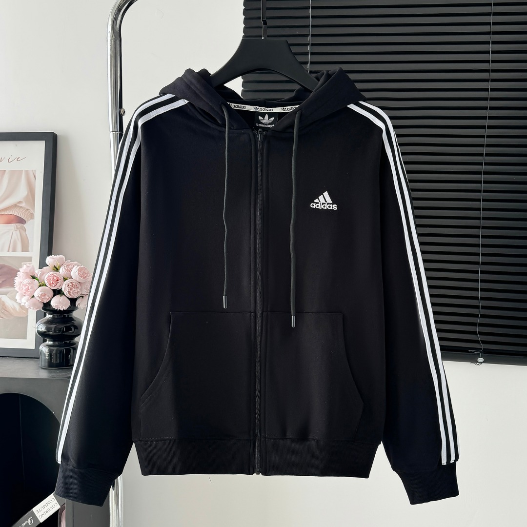 CDC W135 Embroidered Logo Hoodie with Heavy Cotton Fabric in Black - 图片 1