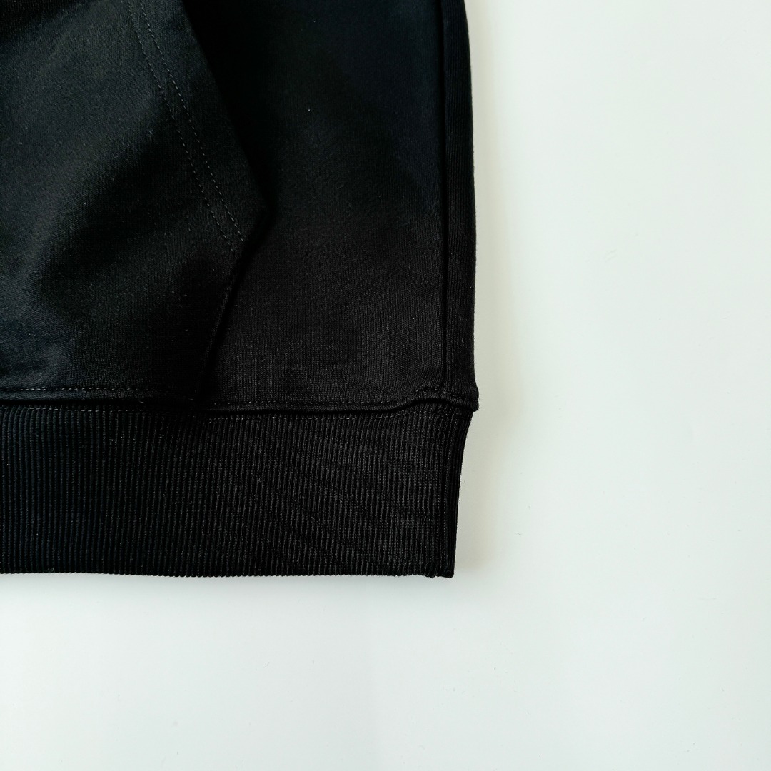 CDC W167: Embroidered CK Hoodie with Heavy Fabric and Detailed Design - 图片 8