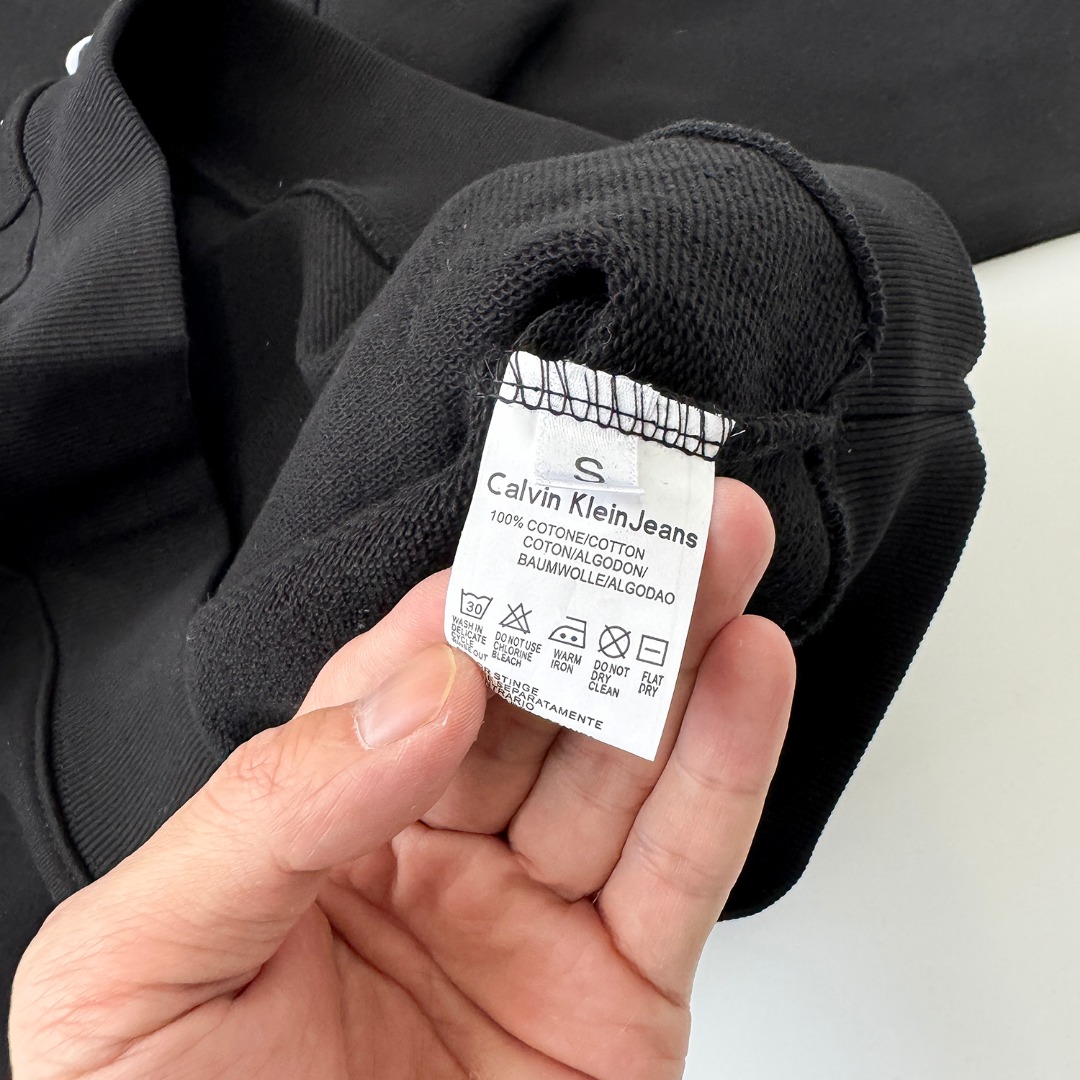 CDC W167: Embroidered CK Hoodie with Heavy Fabric and Detailed Design - 图片 9