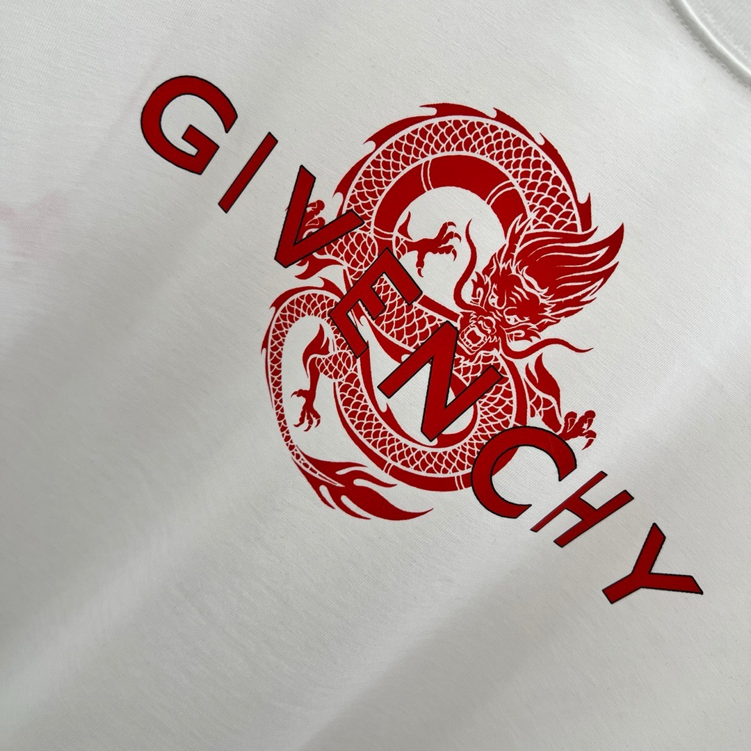 GVC2024早春新款短袖t恤龙年印花男女同款尺码XSL款号11610
