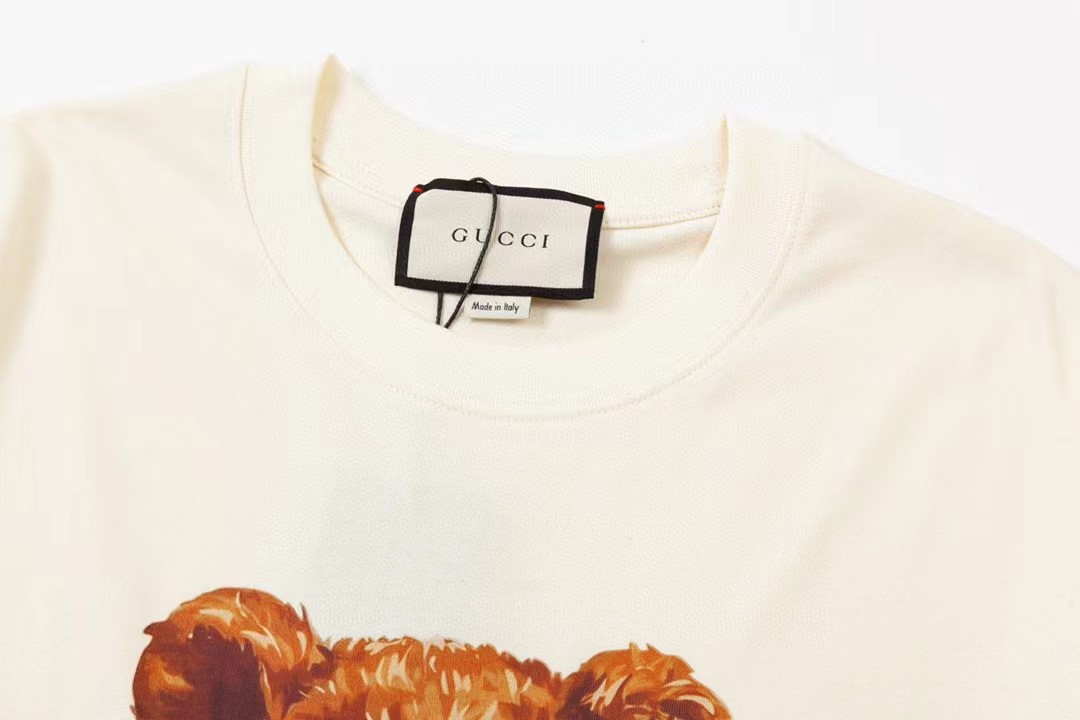 GUCCI古驰玫瑰花小熊双G字母印花Logo标识精致升级灵感源自八十年代复古原版面料官方同款短袖T恤定制