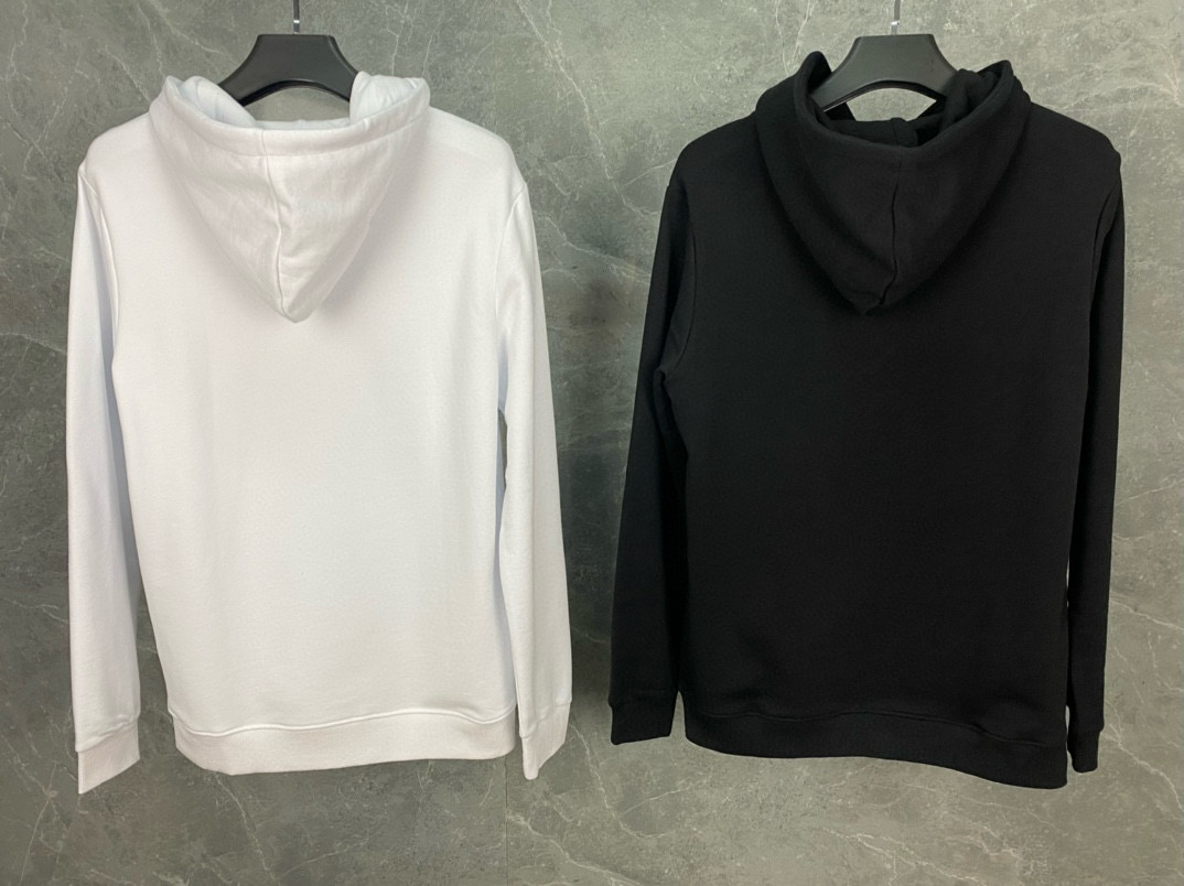 High-Quality Crafted Cotton Clothing: Classic 24-SS Tailoring, Digital Printing, Black & White Options - 图片 8